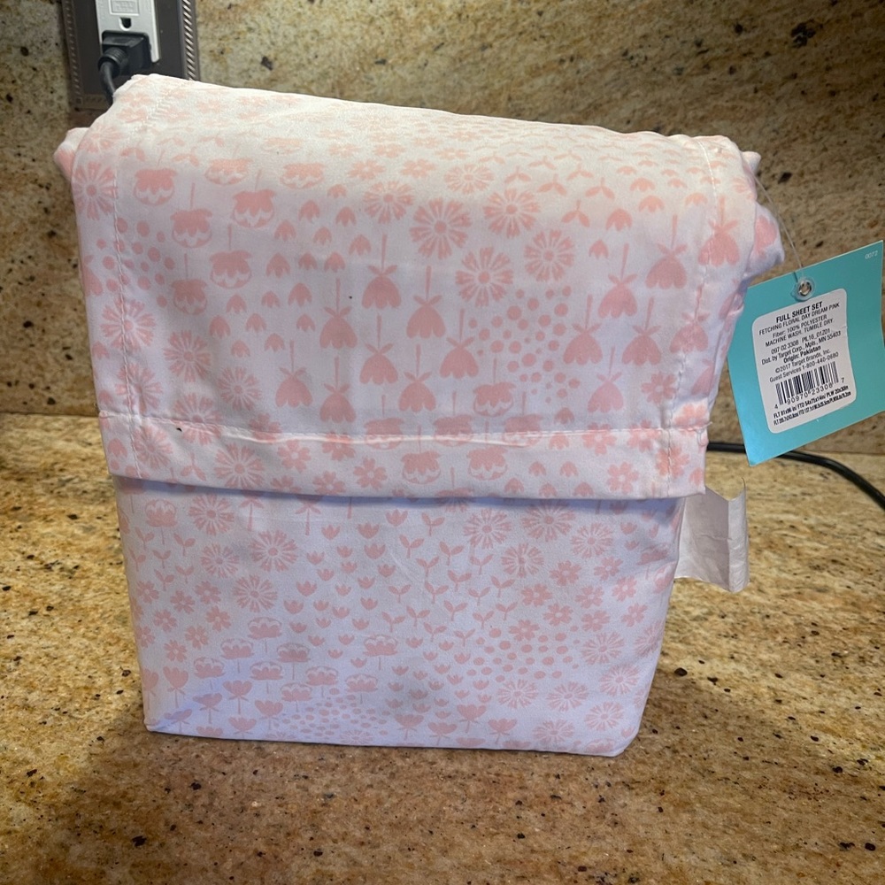 New Pillowfort Fetching Florals Sheet Set Daydream Pink FULL